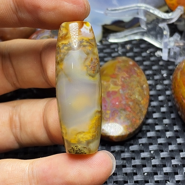 问***剑玛瑙/玉髓未镶嵌颈饰