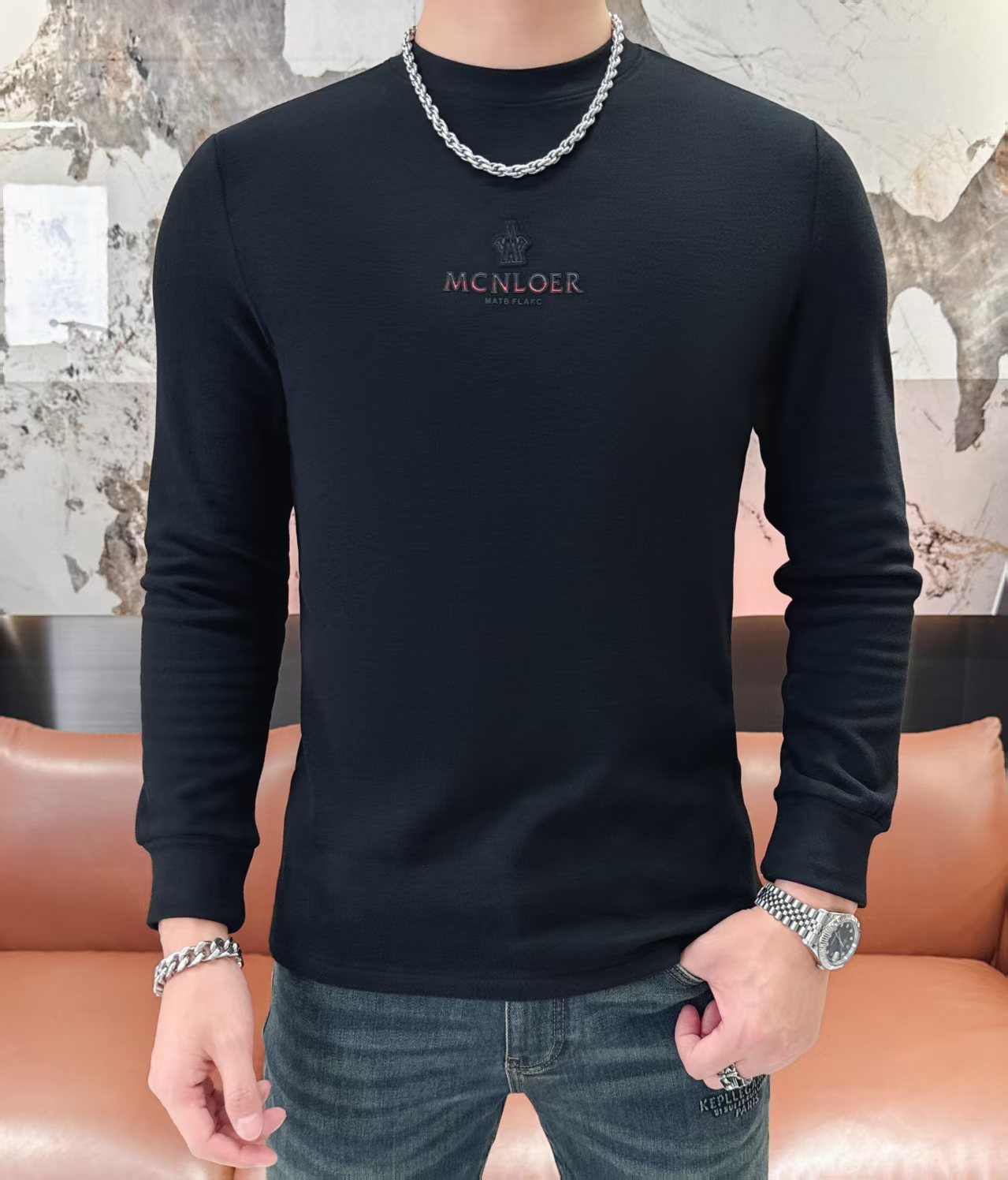 2025男装秋冬百搭修身刺绣德绒保暖加绒磨毛打底衫