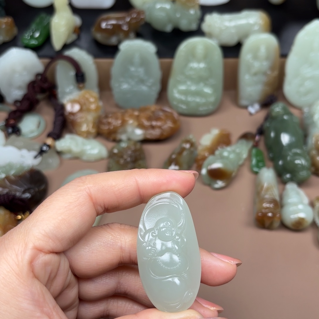 和田玉颈饰未镶嵌