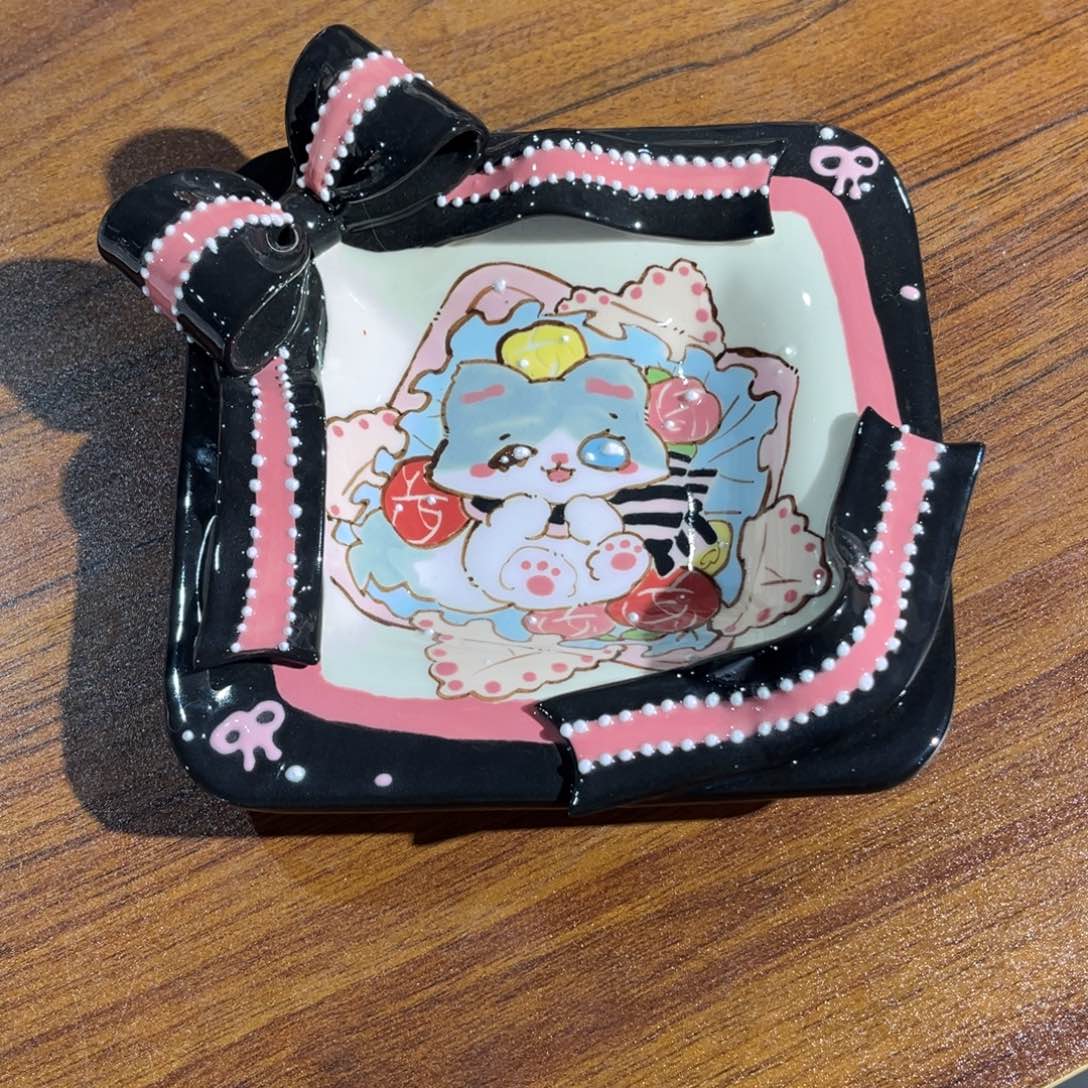 瓷片黑色碟子一个 好看