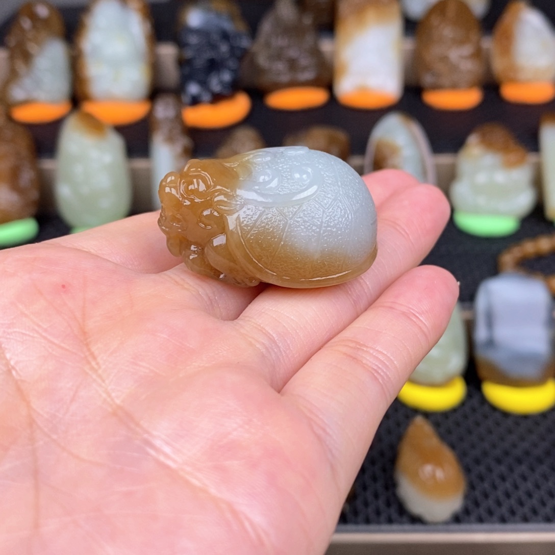 和田玉颈饰未镶嵌颓*废