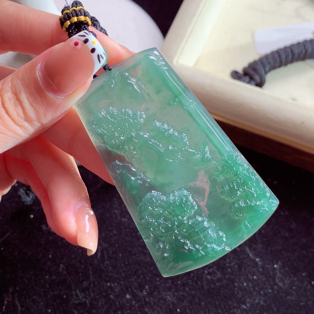 翡翠未镶嵌颈饰天然