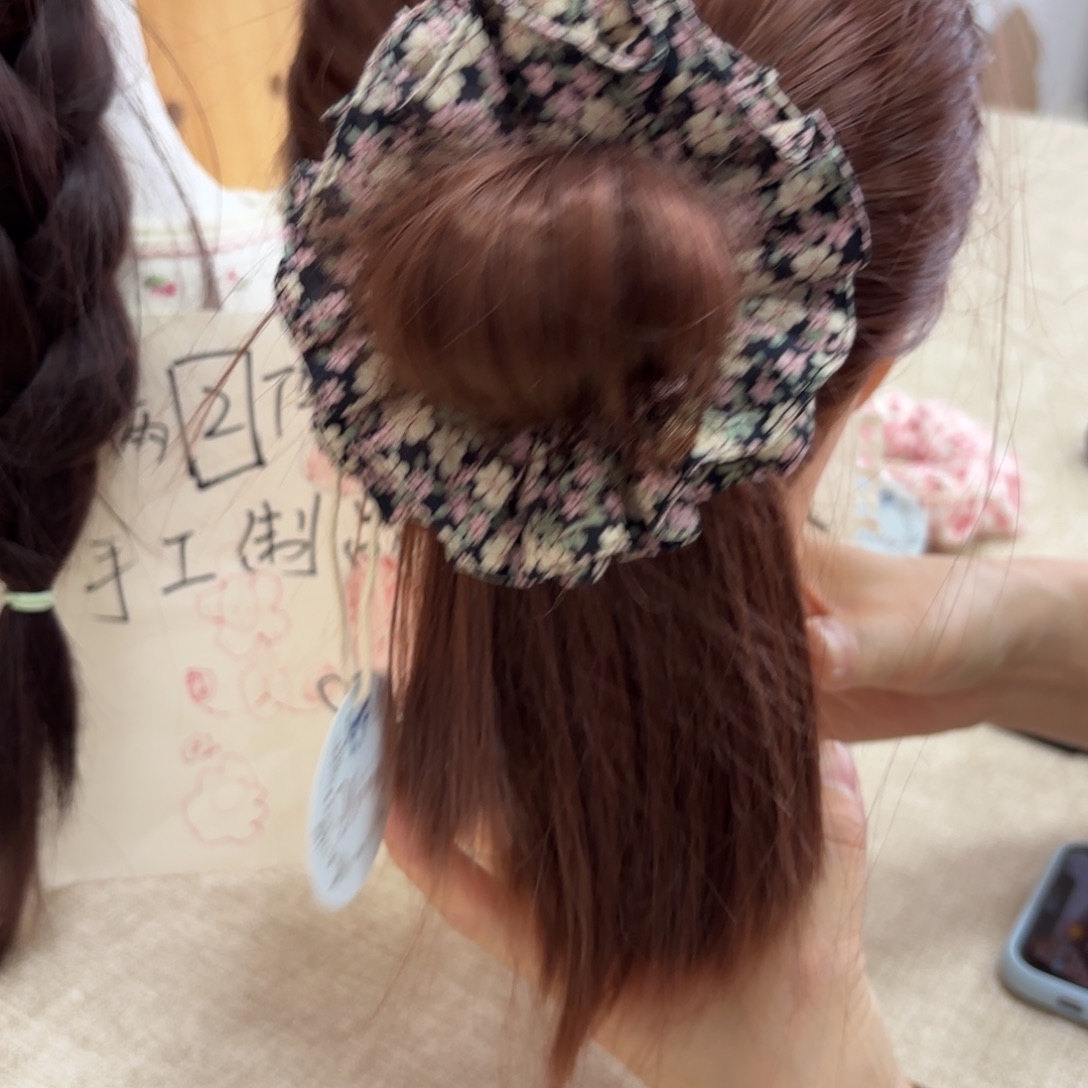 非金属布艺黑碎花蛮腰