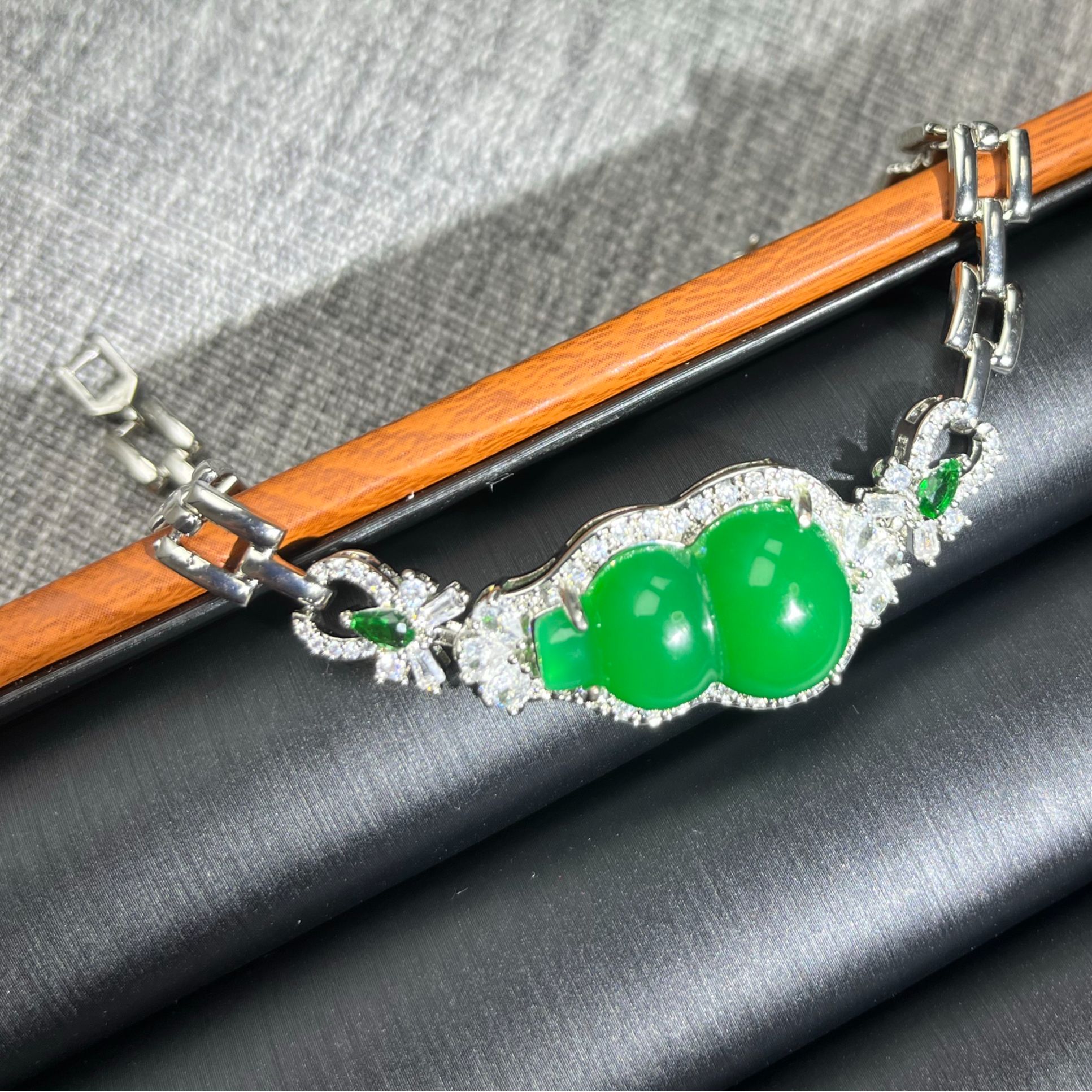 满钻豪华款玉石葫芦手链天然高级感百搭显气质手链