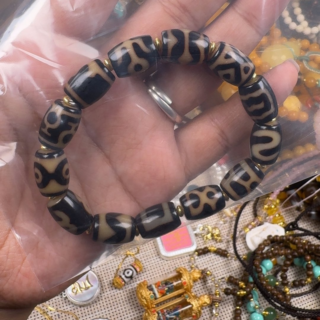 泥塑藏式风格彩绘泥塑擦擦