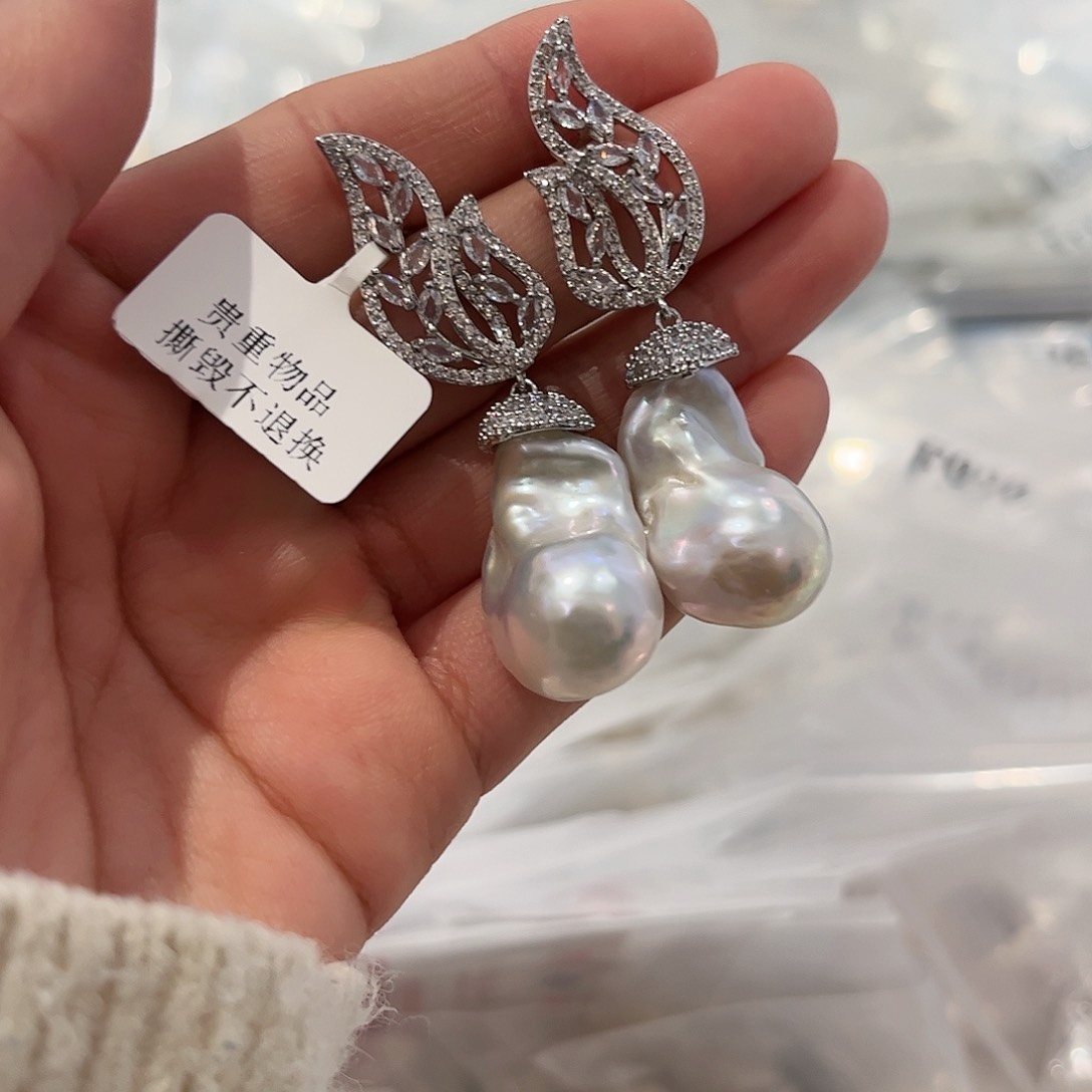 淡水珍珠耳饰合金