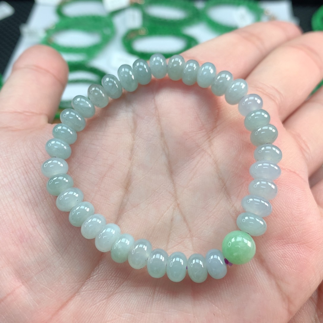 翡翠手链未镶嵌翡翠