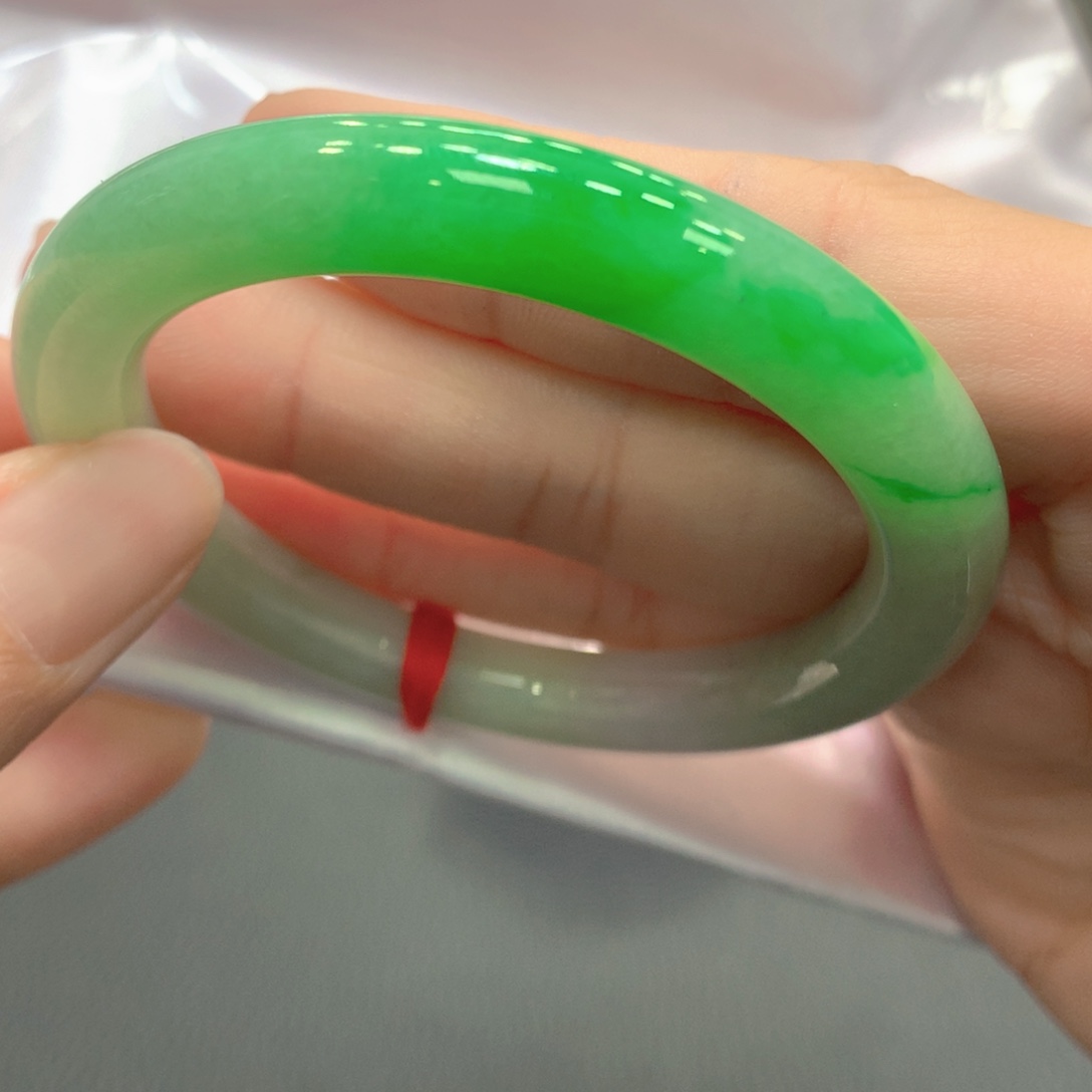 翡翠未镶嵌手镯4号