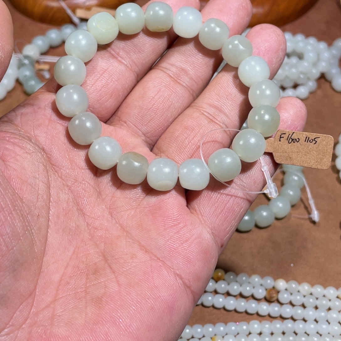 和田玉未镶嵌手链