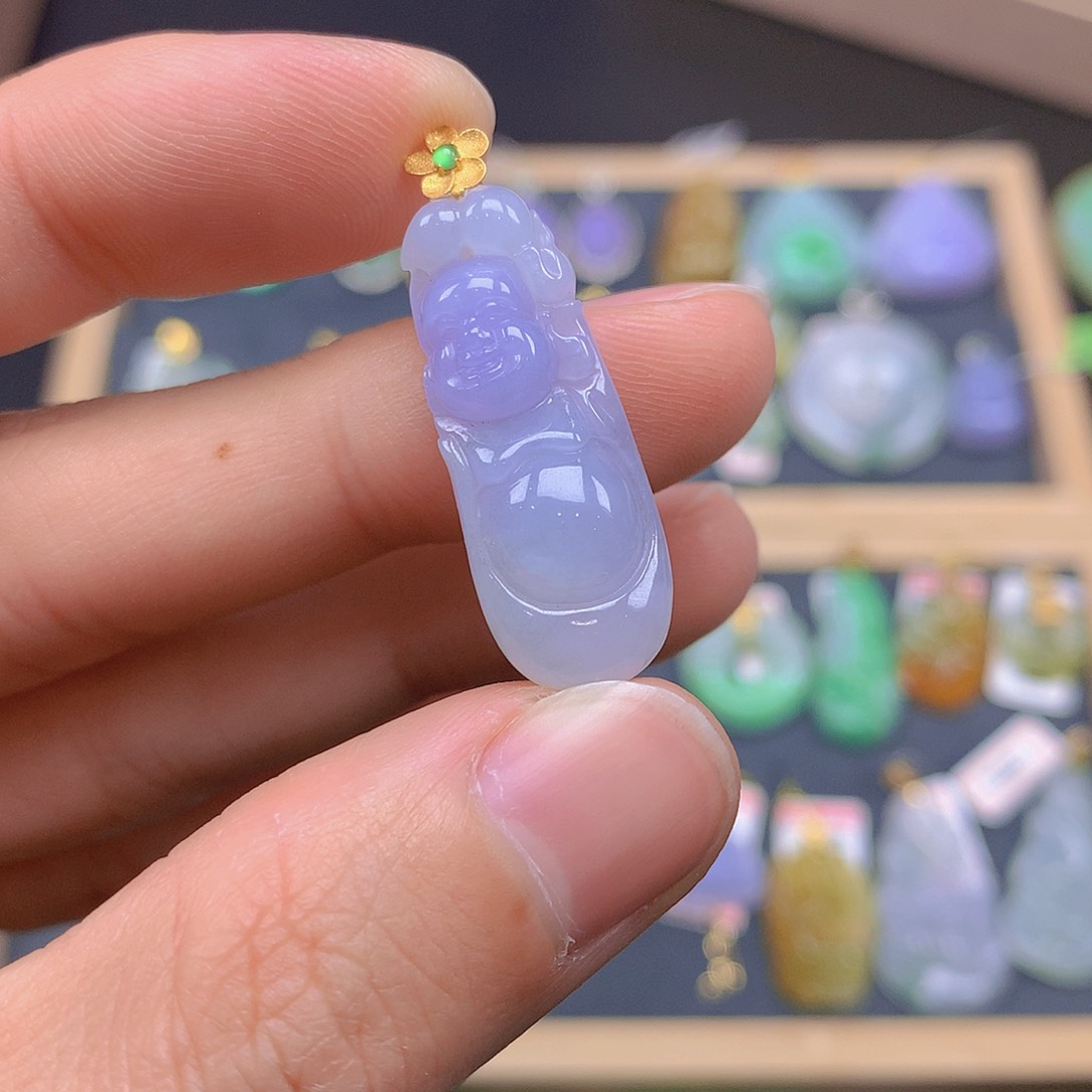 翡翠颈饰18K金镶嵌翡翠