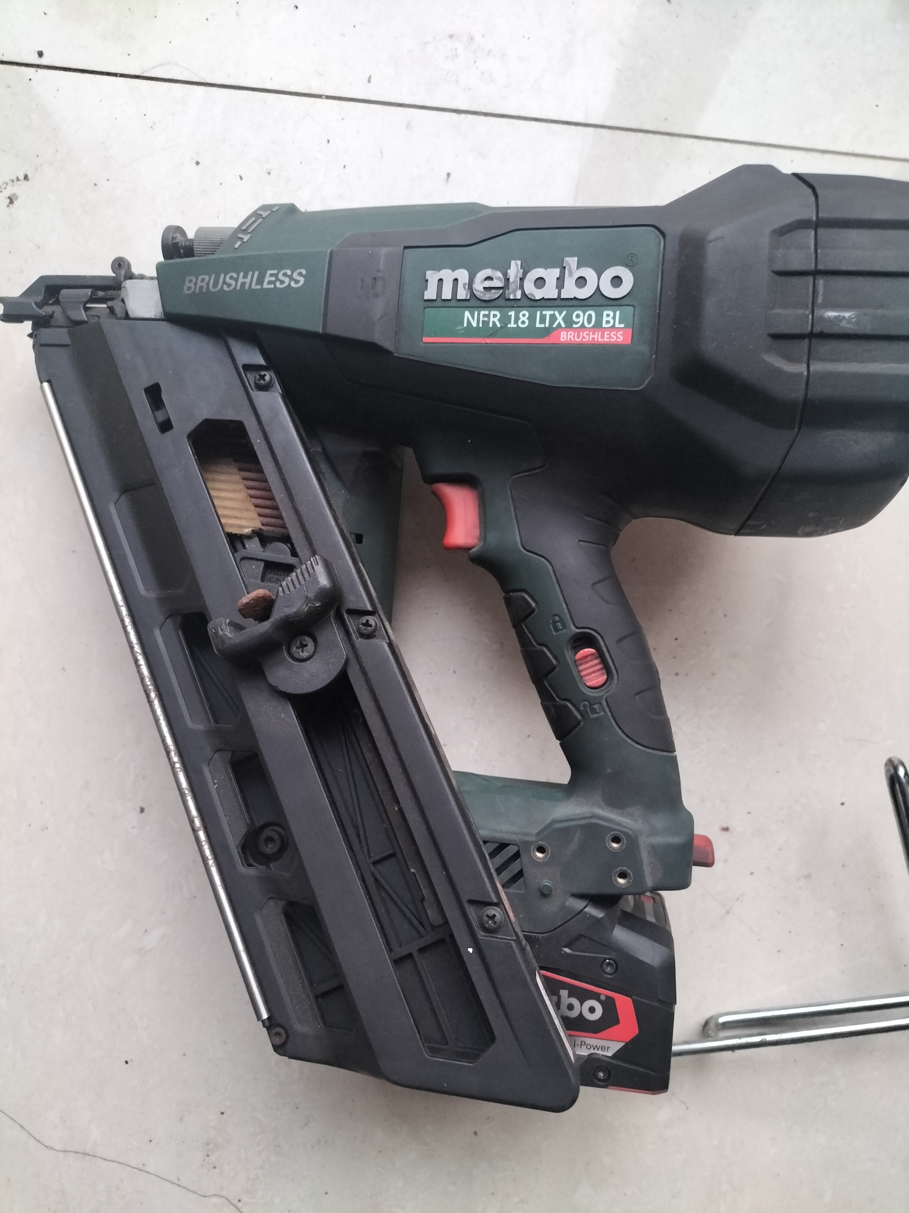 麦太保锂电钉枪裸机