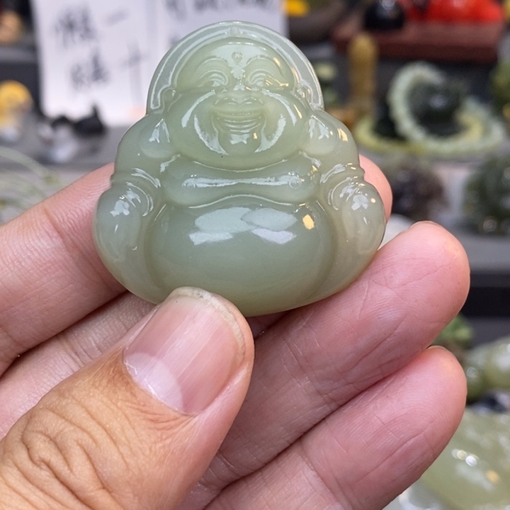 沁***春和田玉未镶嵌颈饰