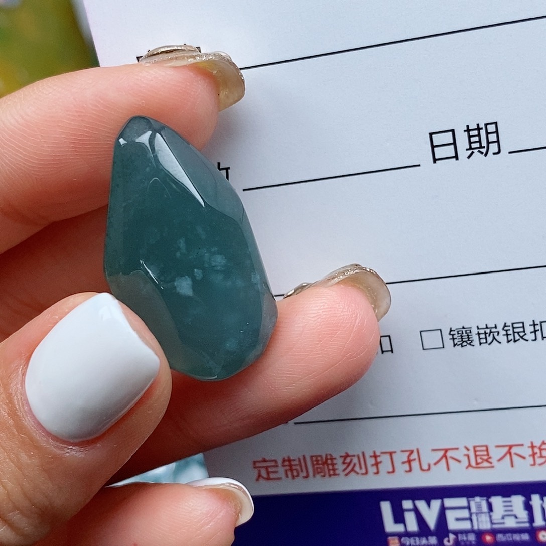 翡翠未镶嵌吊坠(不含链)黄*傅