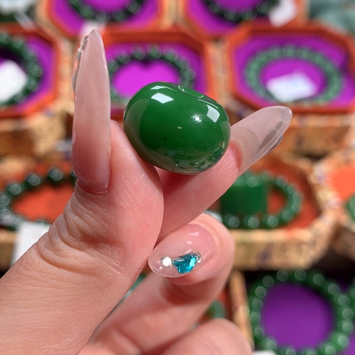 和田玉（碧玉）未镶嵌珠宝半成品