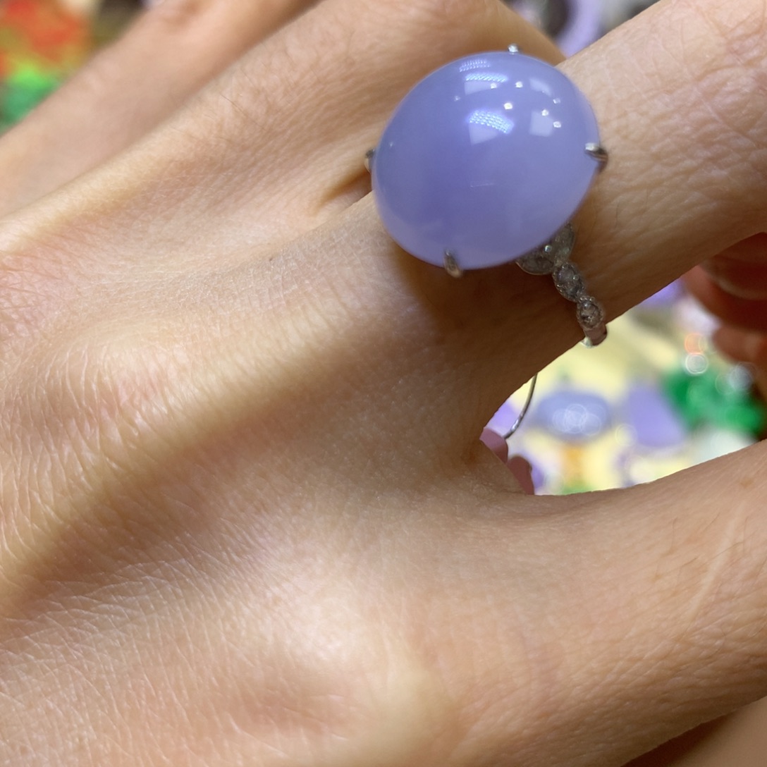 翡翠18K金镶嵌颈饰翡翠