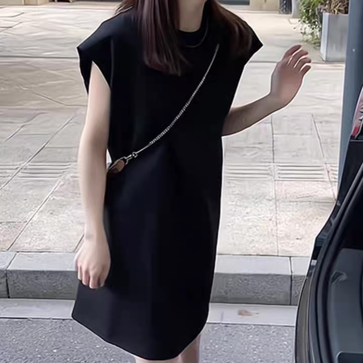 欧货重磅Q859早秋新款时尚黑色短袖连衣裙女装高级感穿搭漂亮潮