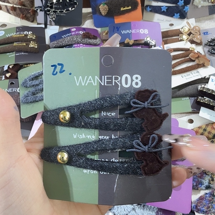 阿***️皮质铁合金夹子22