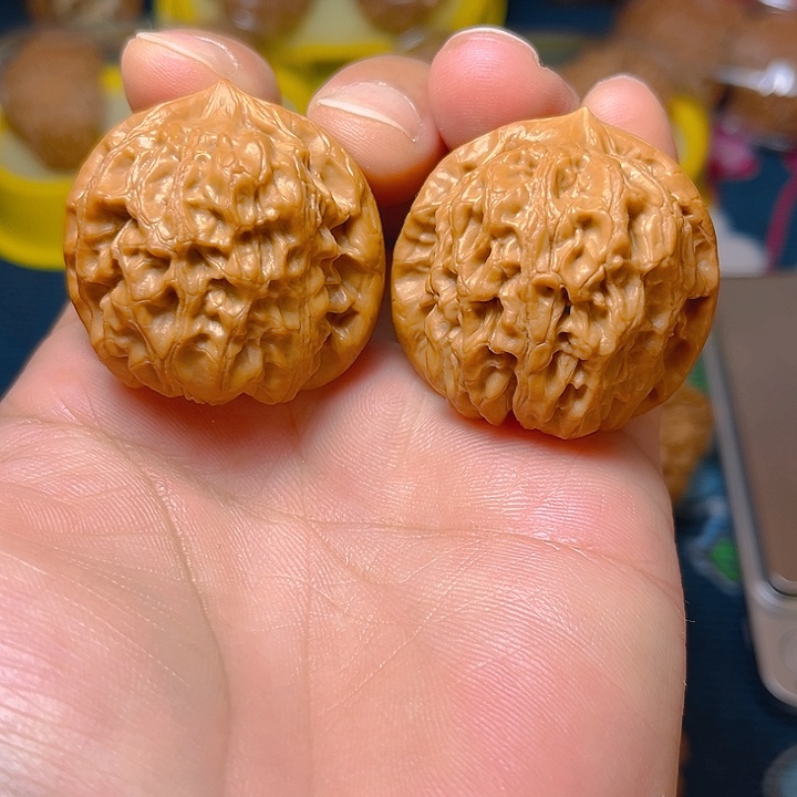 文玩核桃吊坠龙脉