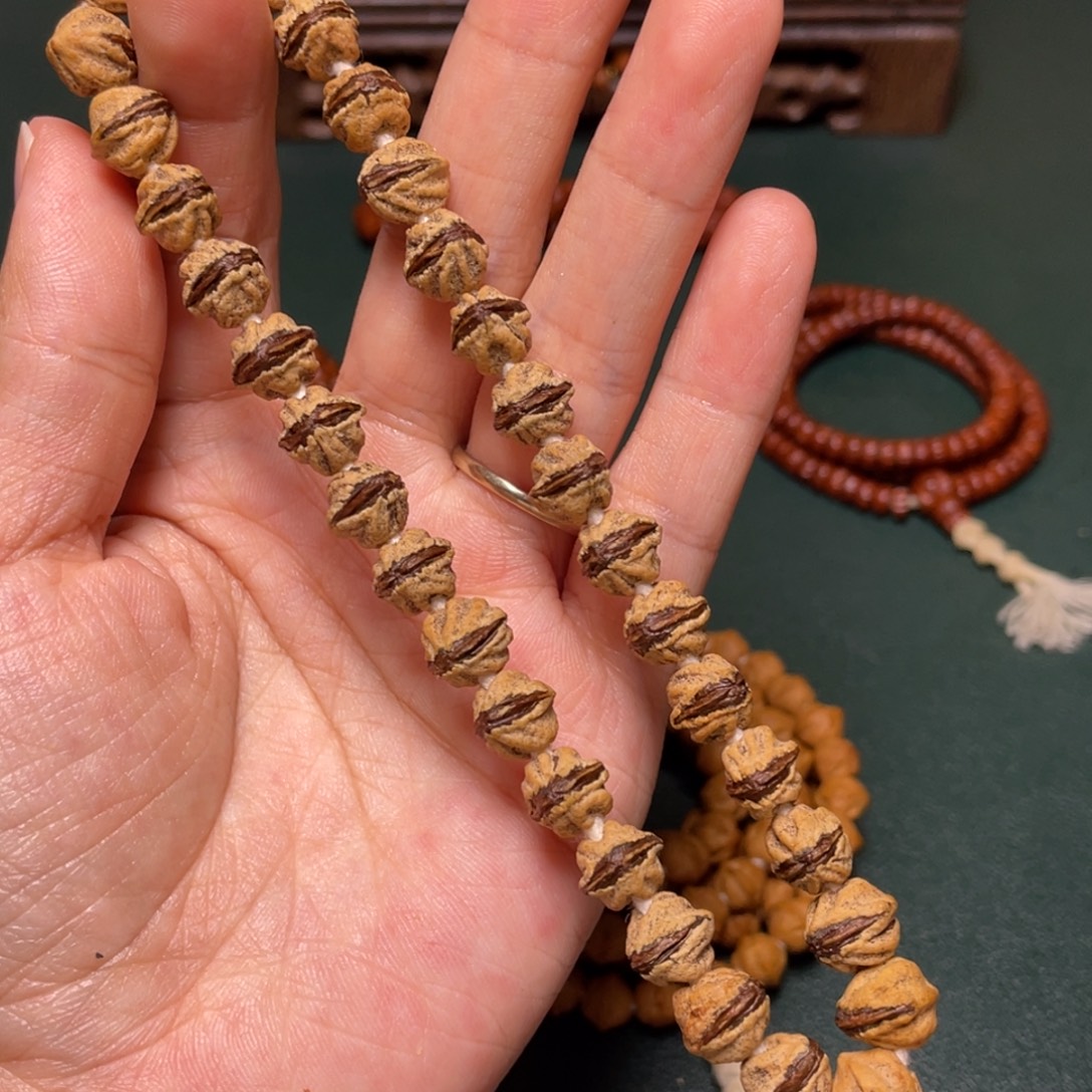 吊坠柏香籽/百香籽红芽金蟾手持