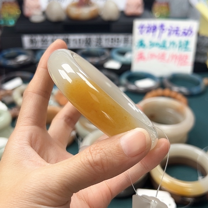 石英质玉手镯未镶嵌函****涼