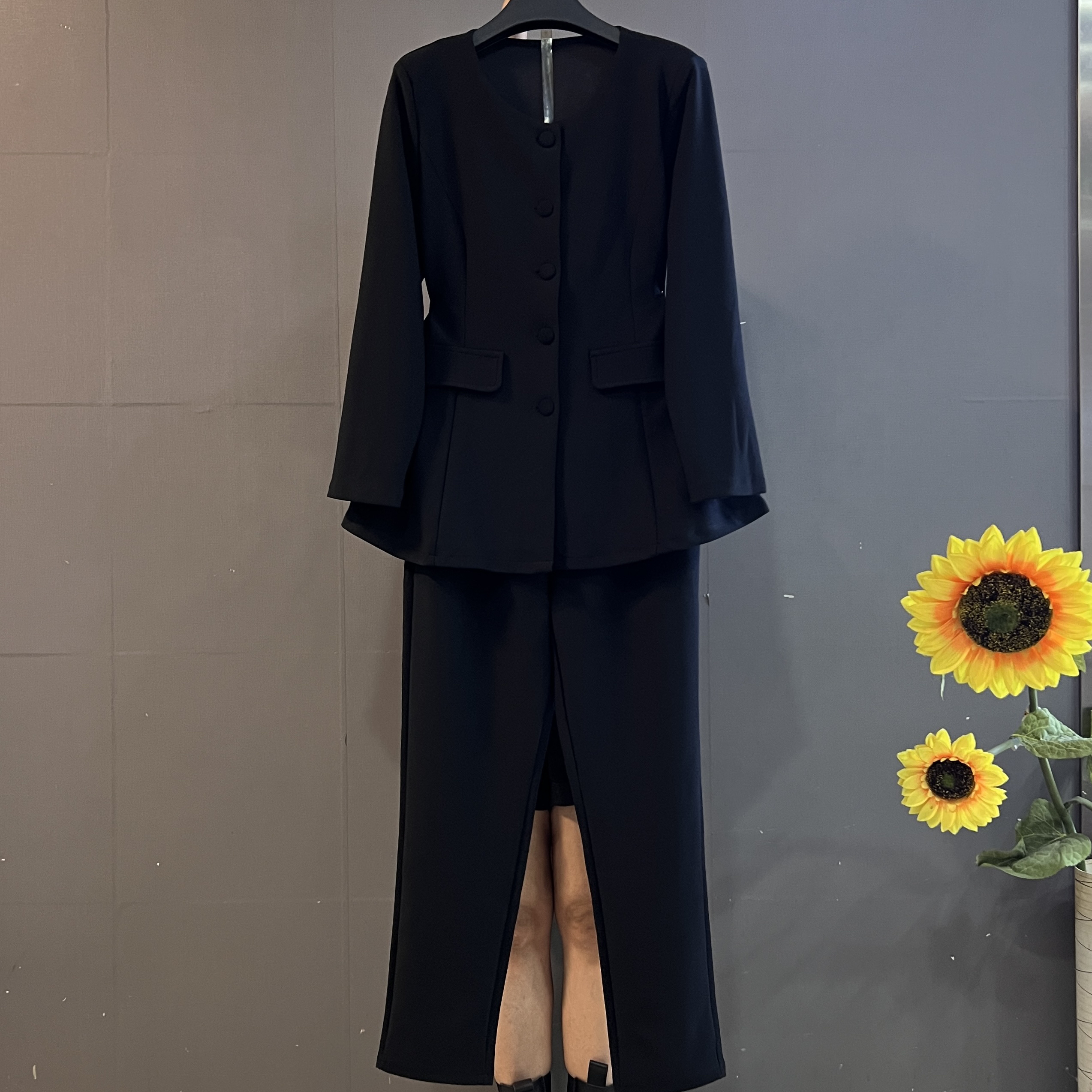 新款大码女装时尚显瘦单排扣上衣搭配松紧腰小脚裤气质两件套