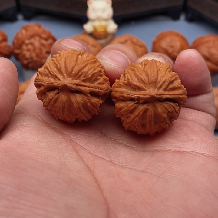 文玩核桃把件树皮球