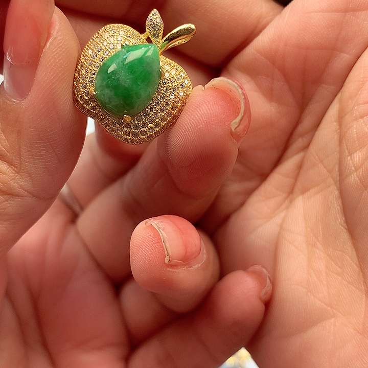 翡翠颈饰银S925镶嵌翡翠