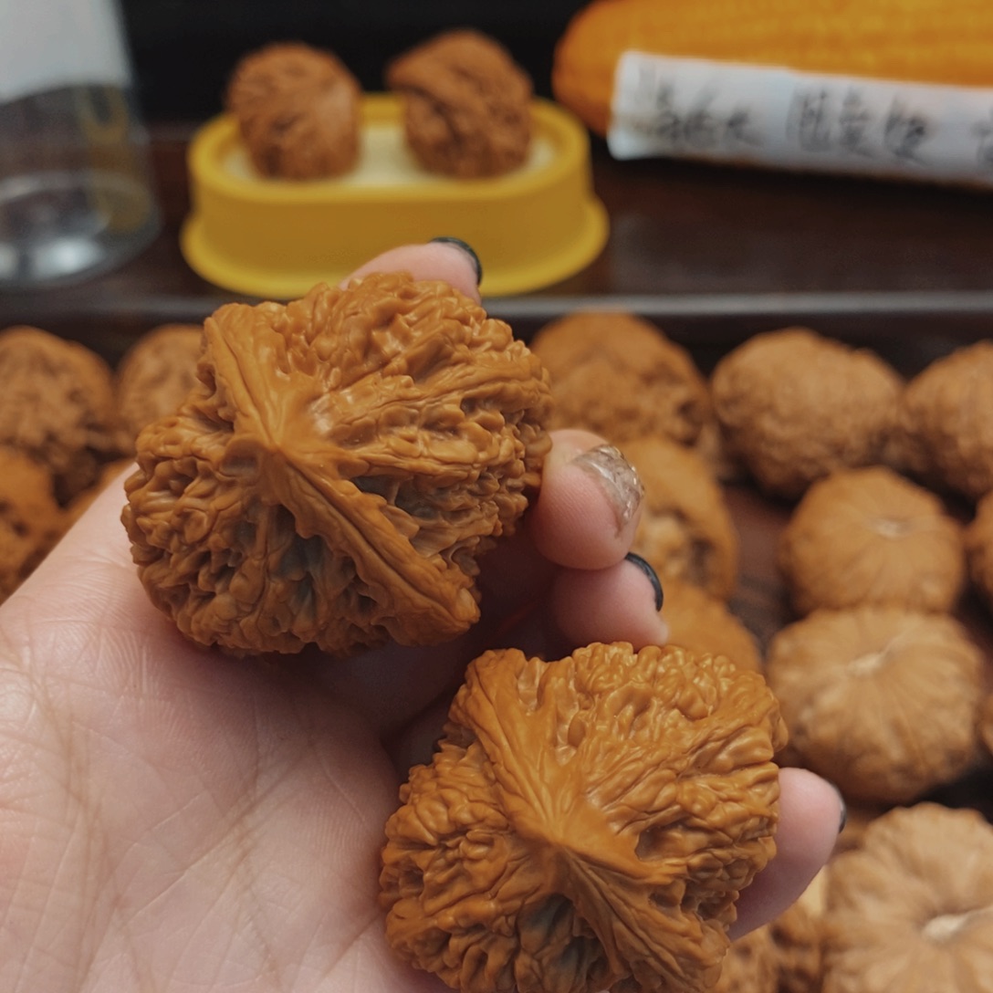 文玩核桃吊坠37核尊