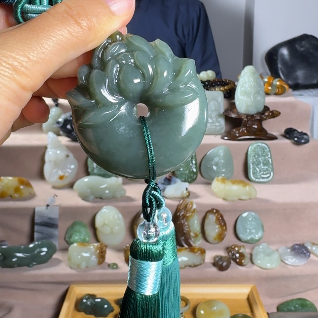 和田玉（糖玉）颈饰未镶嵌