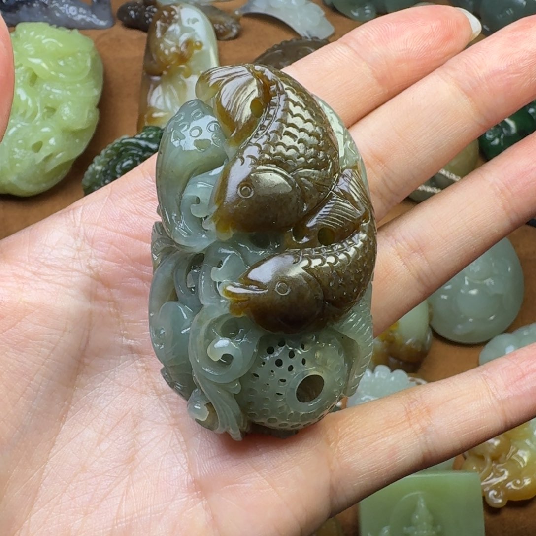 和田玉颈饰未镶嵌