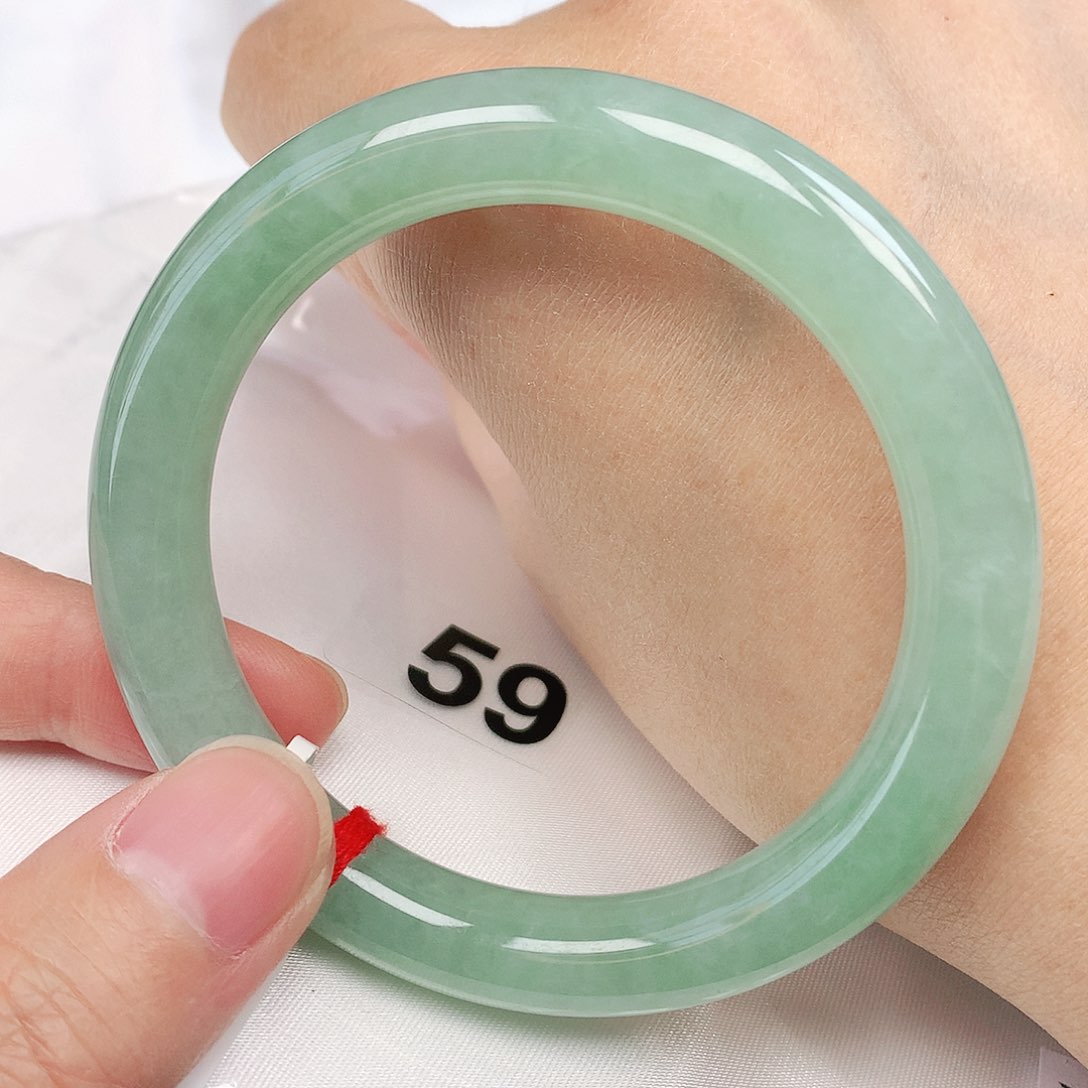 翡翠手镯未镶嵌抖音59