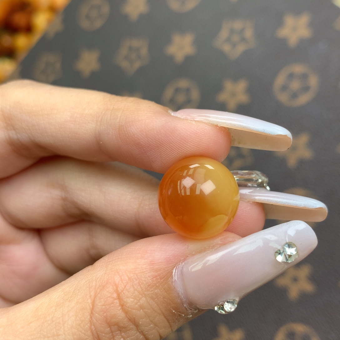 琥珀未镶嵌珠宝奇石13.9