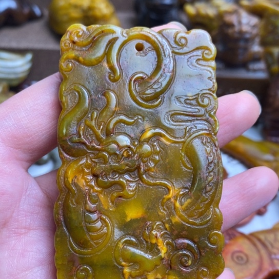 蛇纹石玉未镶嵌颈饰134