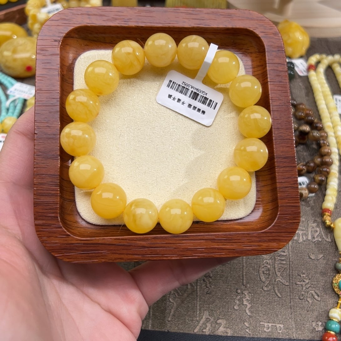 琥珀裸石未镶嵌琥珀裸石未镶嵌176