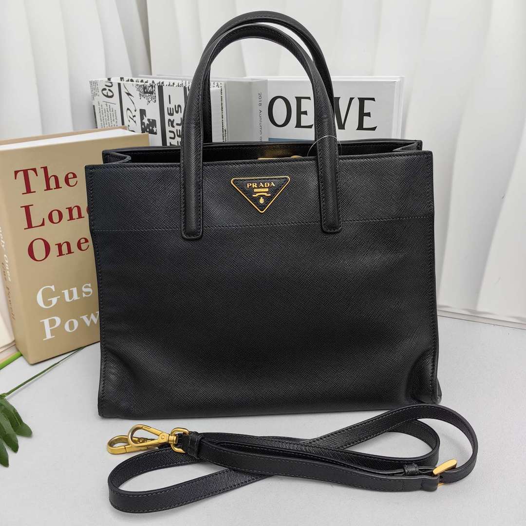 95新 Prada/普拉达 普拉达十字纹杀手包黑色中号单肩包 12480579
