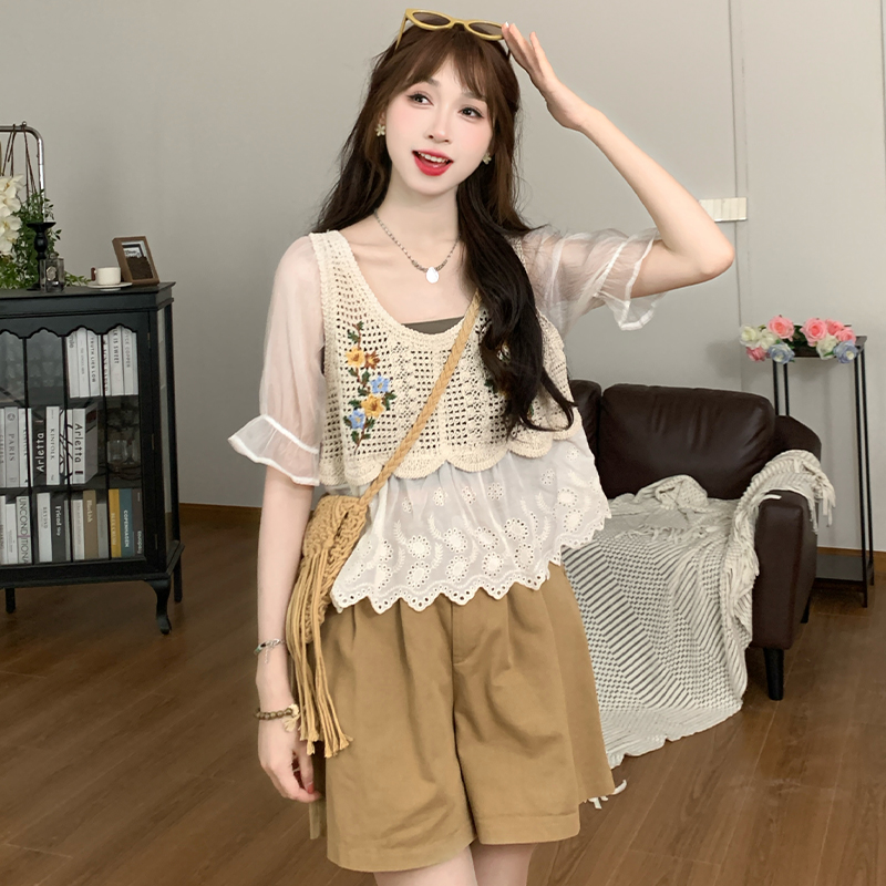 慕兔法式别致镂空设计感上衣女2024夏季新款休闲显瘦吊带时尚套装