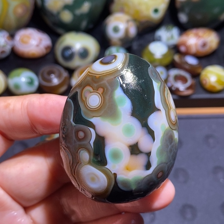 未镶嵌玛瑙/玉髓珠宝半成品33