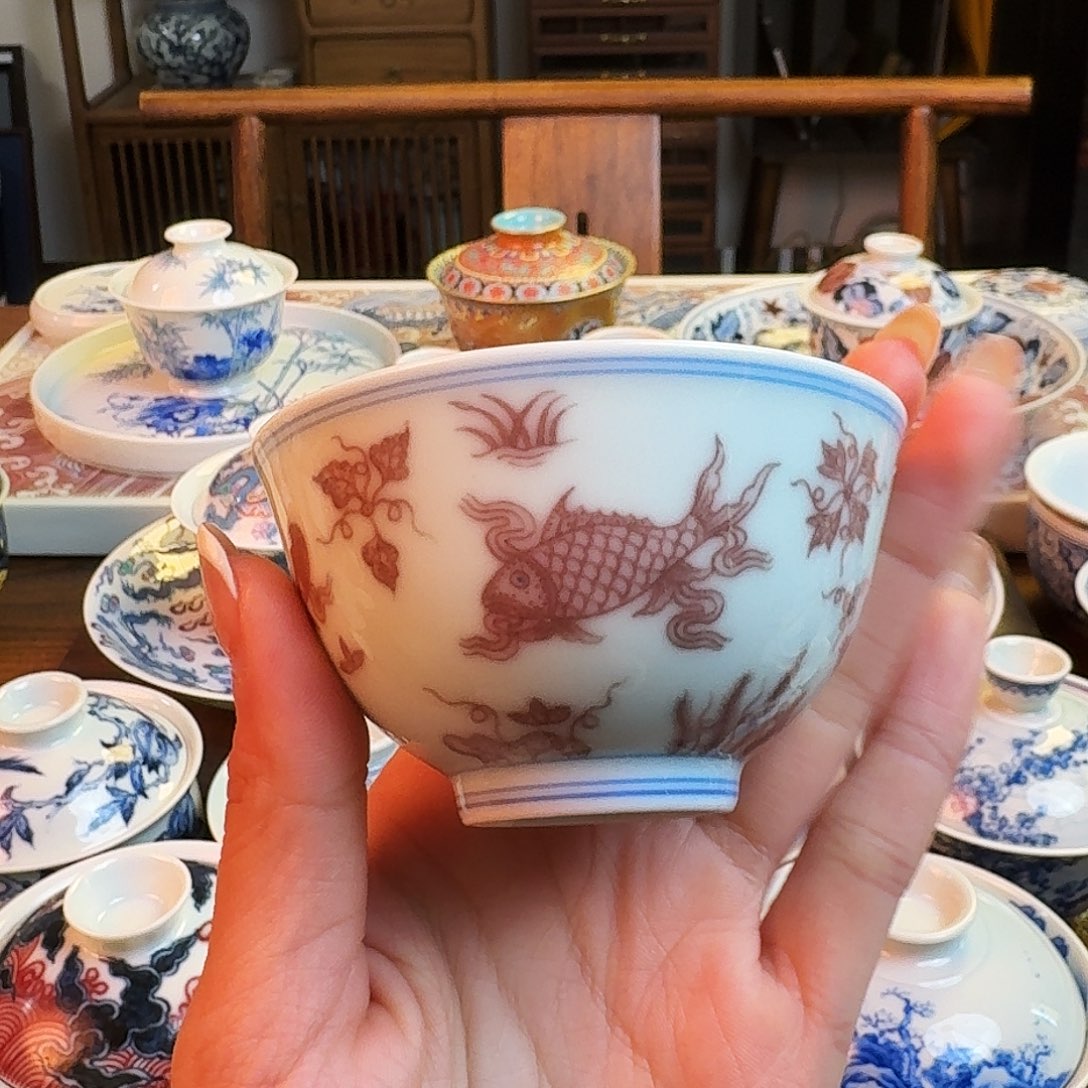 杯重工点工釉里红瑜器鱼藻纹