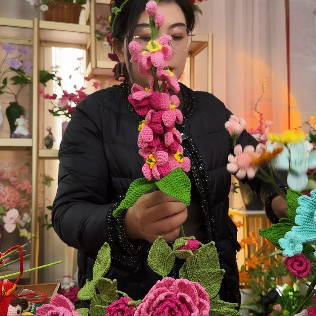 手工钩织设计花束