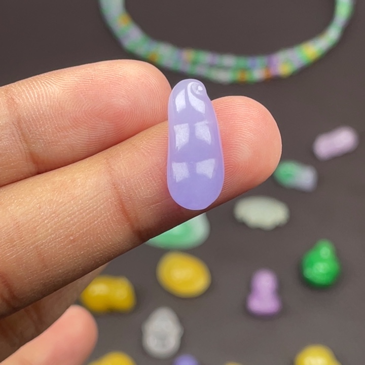 翡翠未镶嵌颈饰吊坠