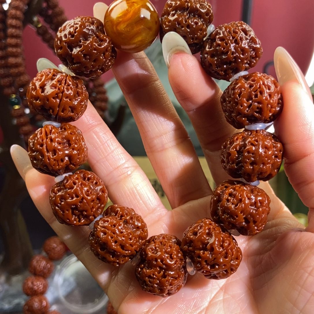 金刚菩提吊坠520金。           