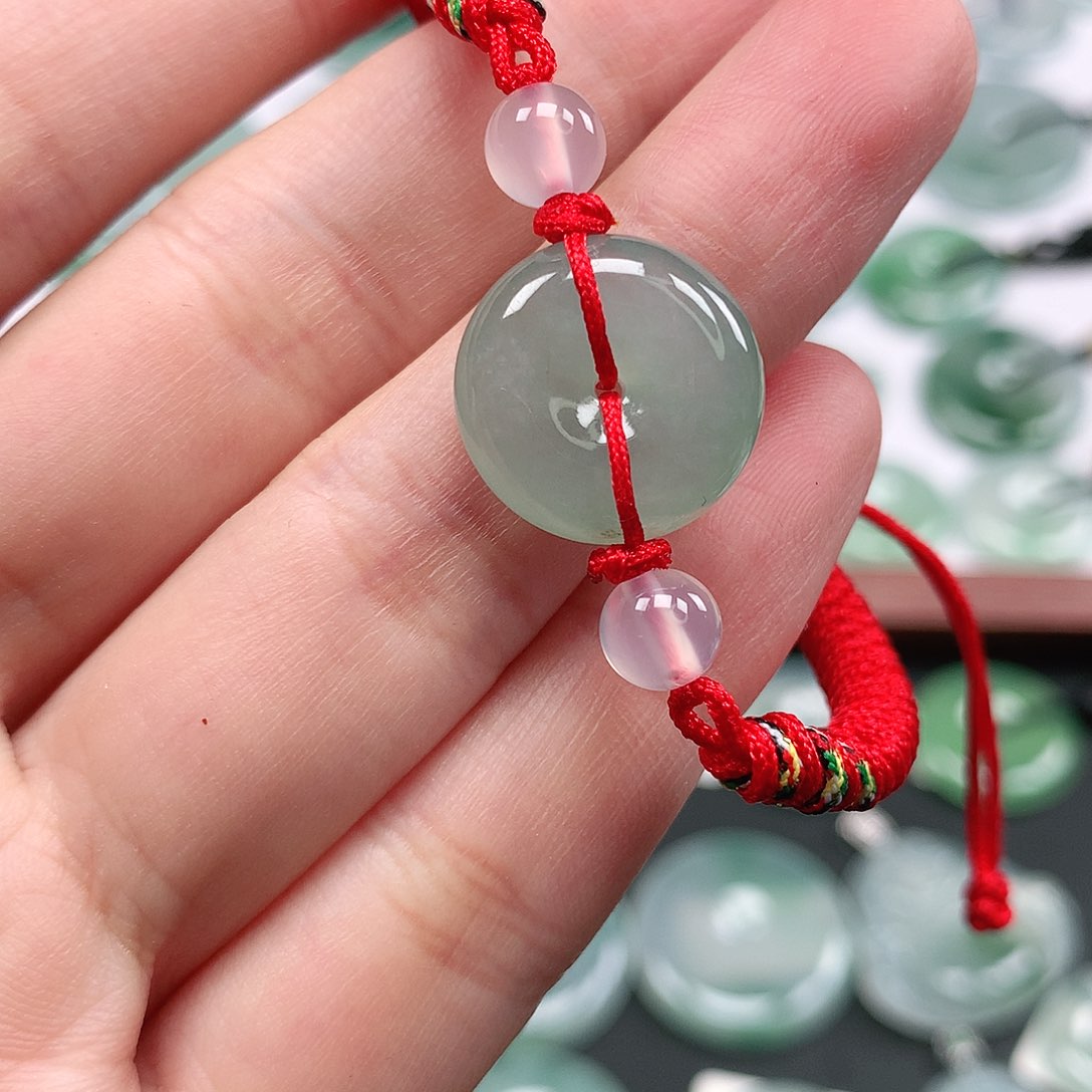 翡翠颈饰未镶嵌平安