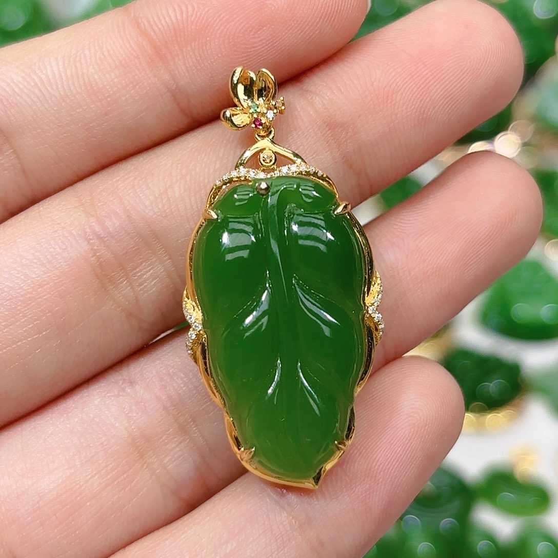 和田玉（碧玉）颈饰18K金镶嵌