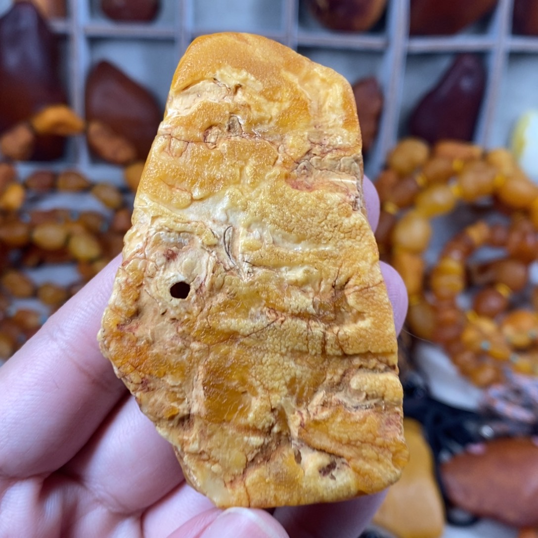 琥珀未镶嵌珠宝奇石