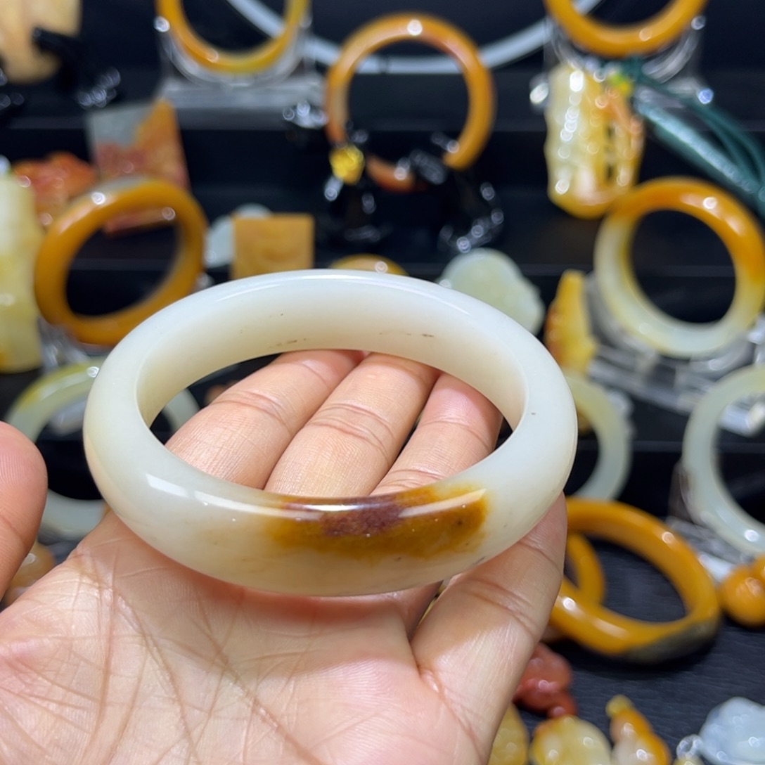 石英质玉（黄龙玉）足铂镶嵌手镯
