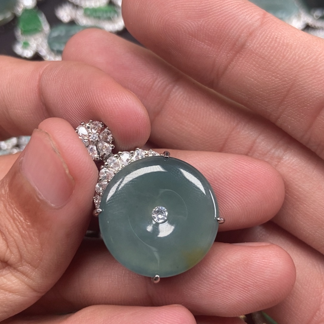 翡翠未镶嵌吊坠(不含链)