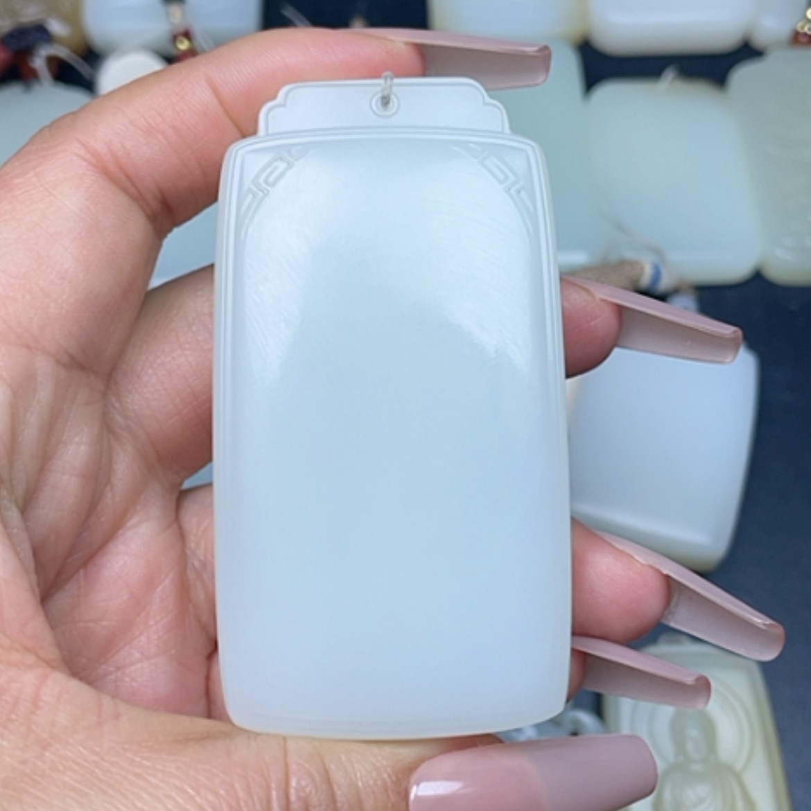 【闪购商品】颈饰未镶嵌和田玉隔**海