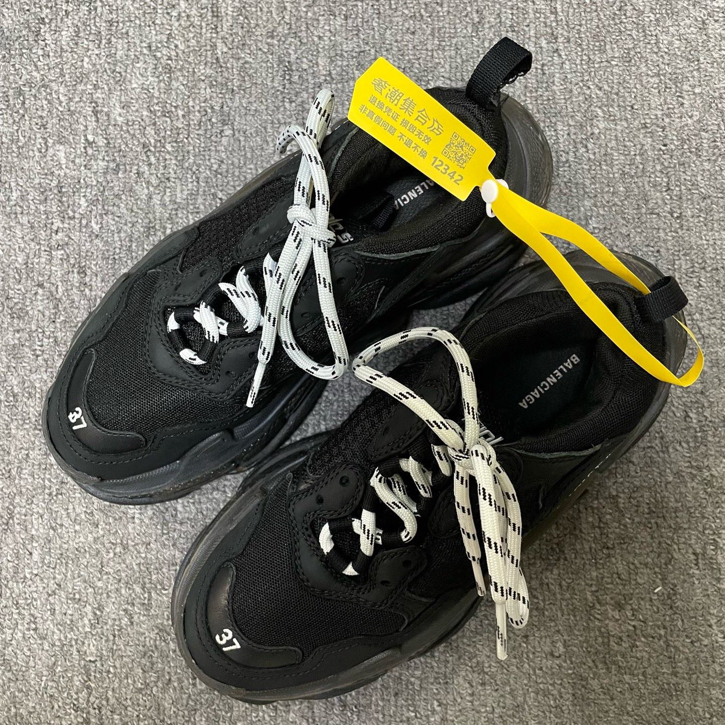 95新 Balenciaga/巴黎世家 Triple S 复古低帮老爹鞋 37码/12342