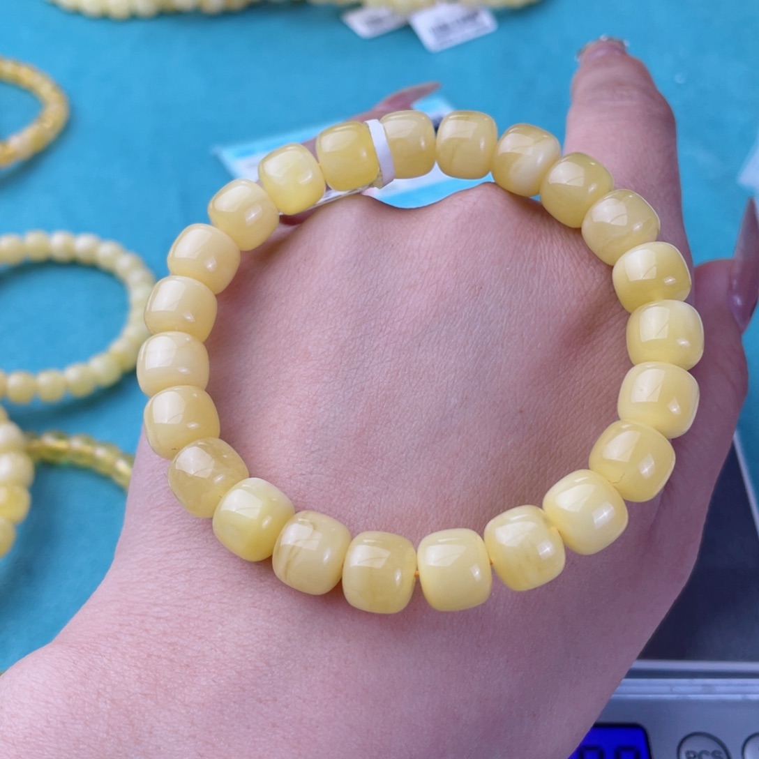 蜜蜡裸石未镶嵌蜜蜡46