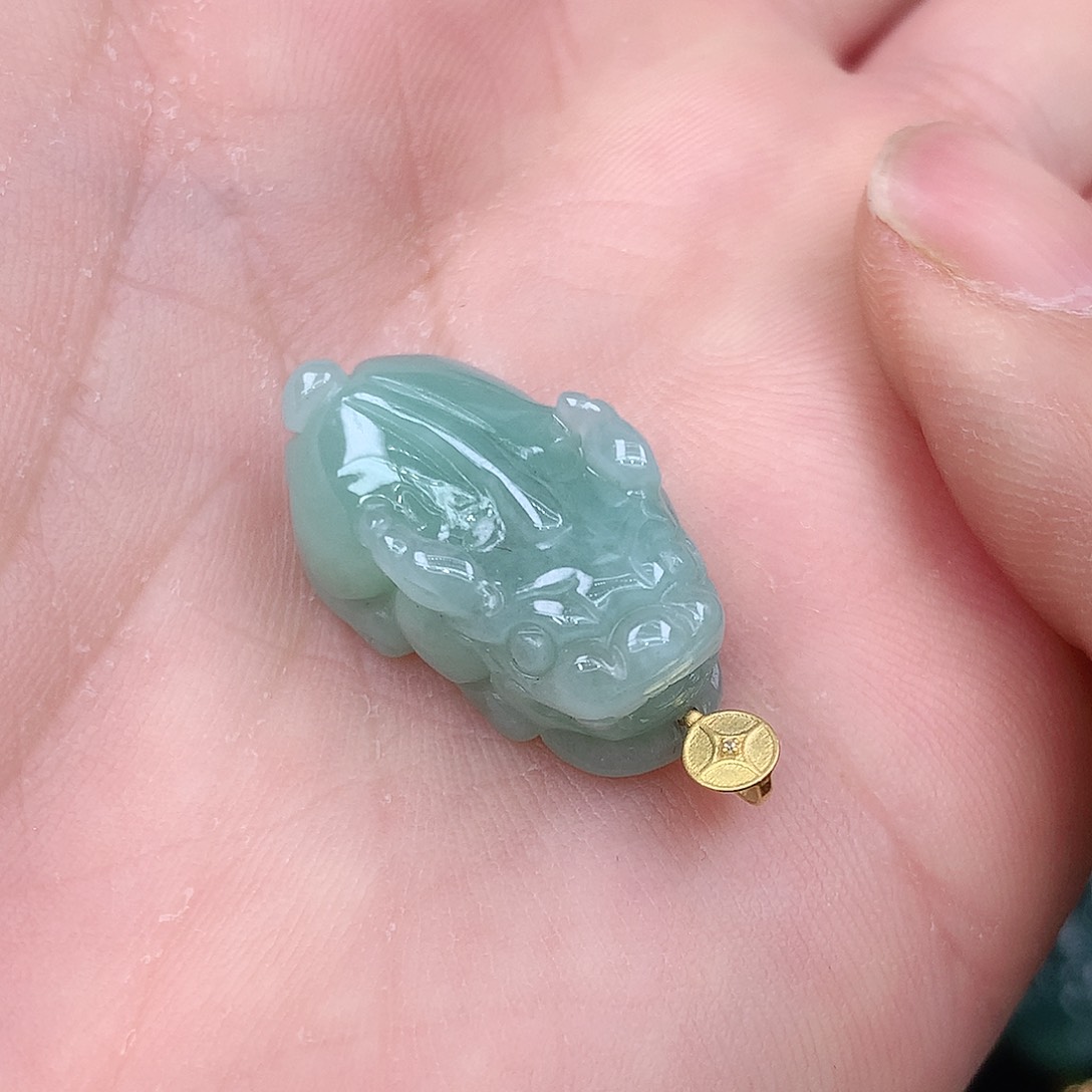 翡翠吊坠(不含链)18K金镶嵌